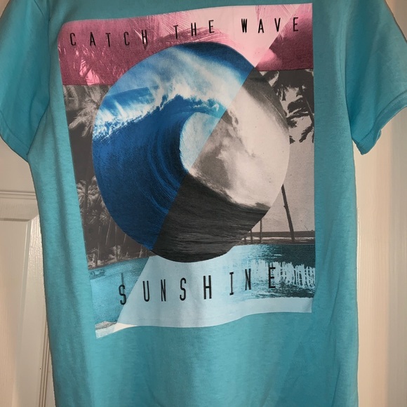 Men’s Small Shirt - Picture 2 of 2